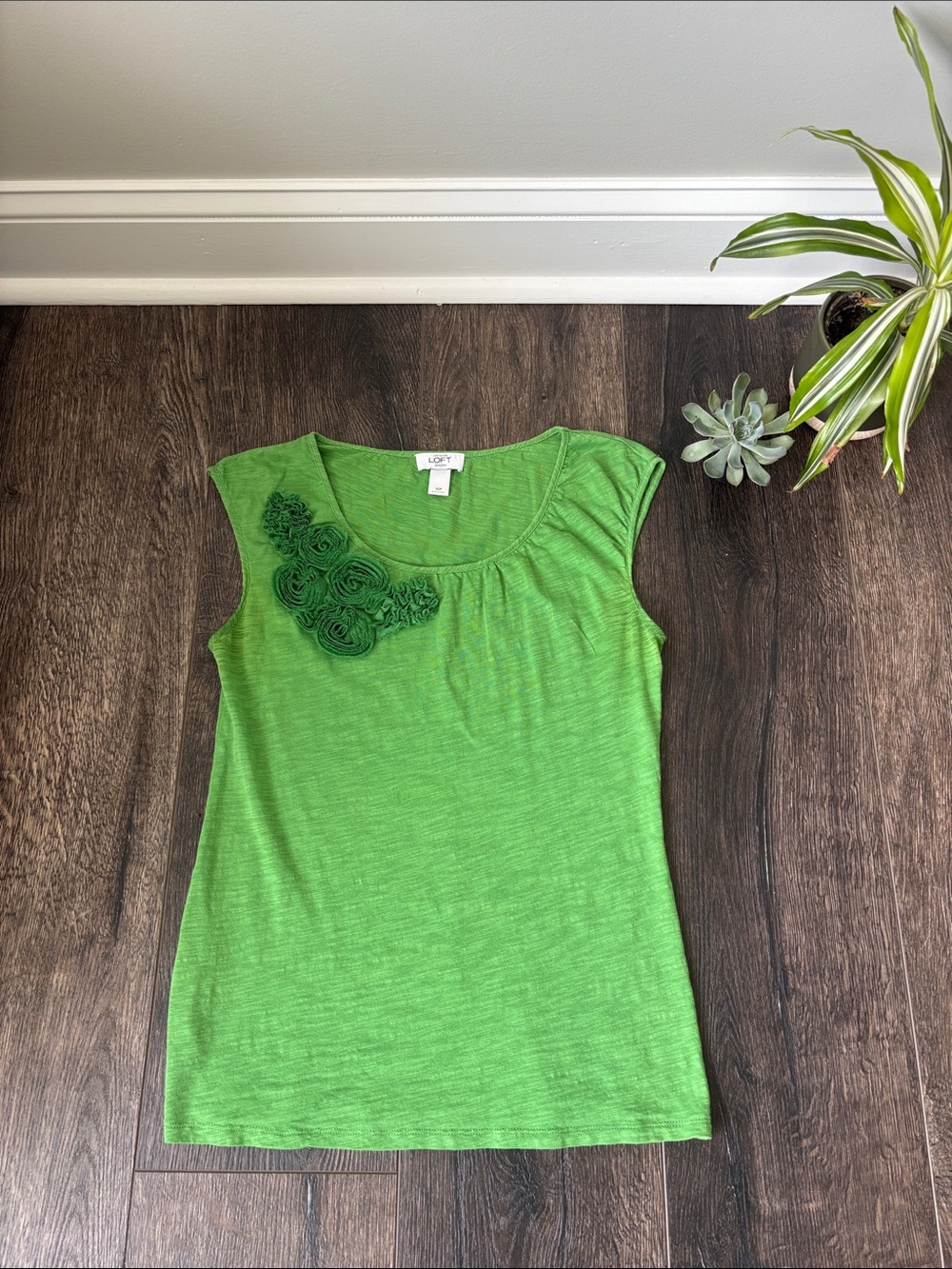 LOFT Green Embellished Scoop Neck Cap Sleeve Top